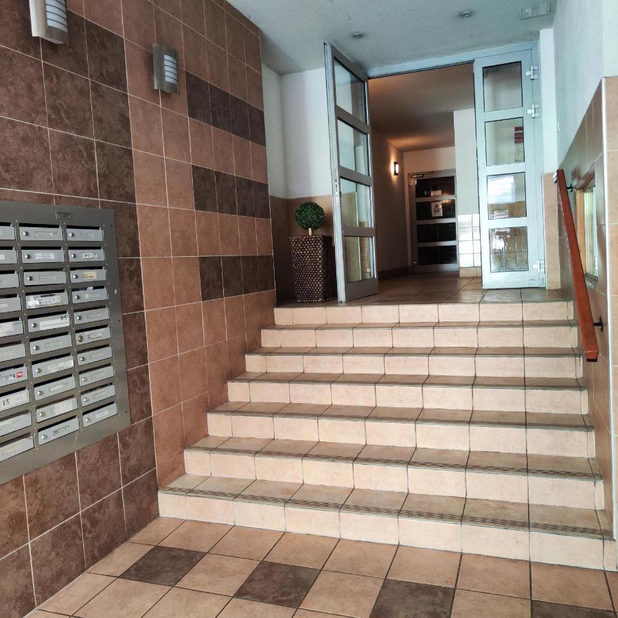 Dolce Vita Zafir Apartman Budapest Luaran gambar