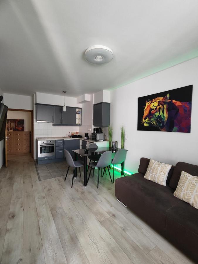 Dolce Vita Zafir Apartman Budapest Luaran gambar